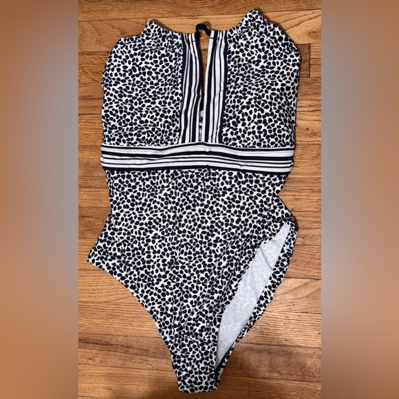 La Blanca High Neck Keyhole Mio One Piece Swimsuit in Indigo - Picture 3 of 5